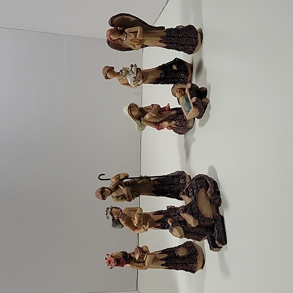 Ganz Nativity Figurine